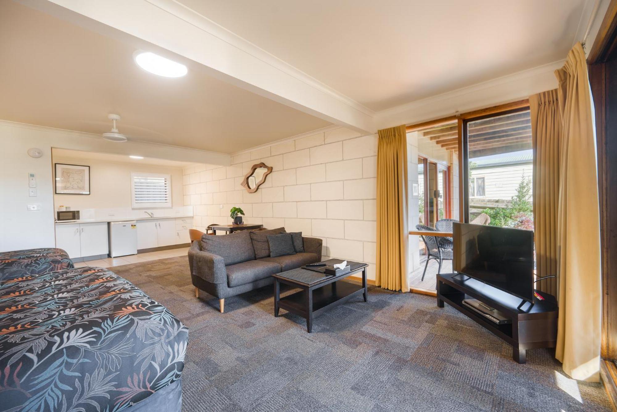 Loch Ard Motor Inn Port Campbell Esterno foto